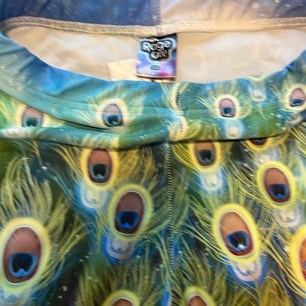 Colorful Fun Leggings With Peacock Design View 2